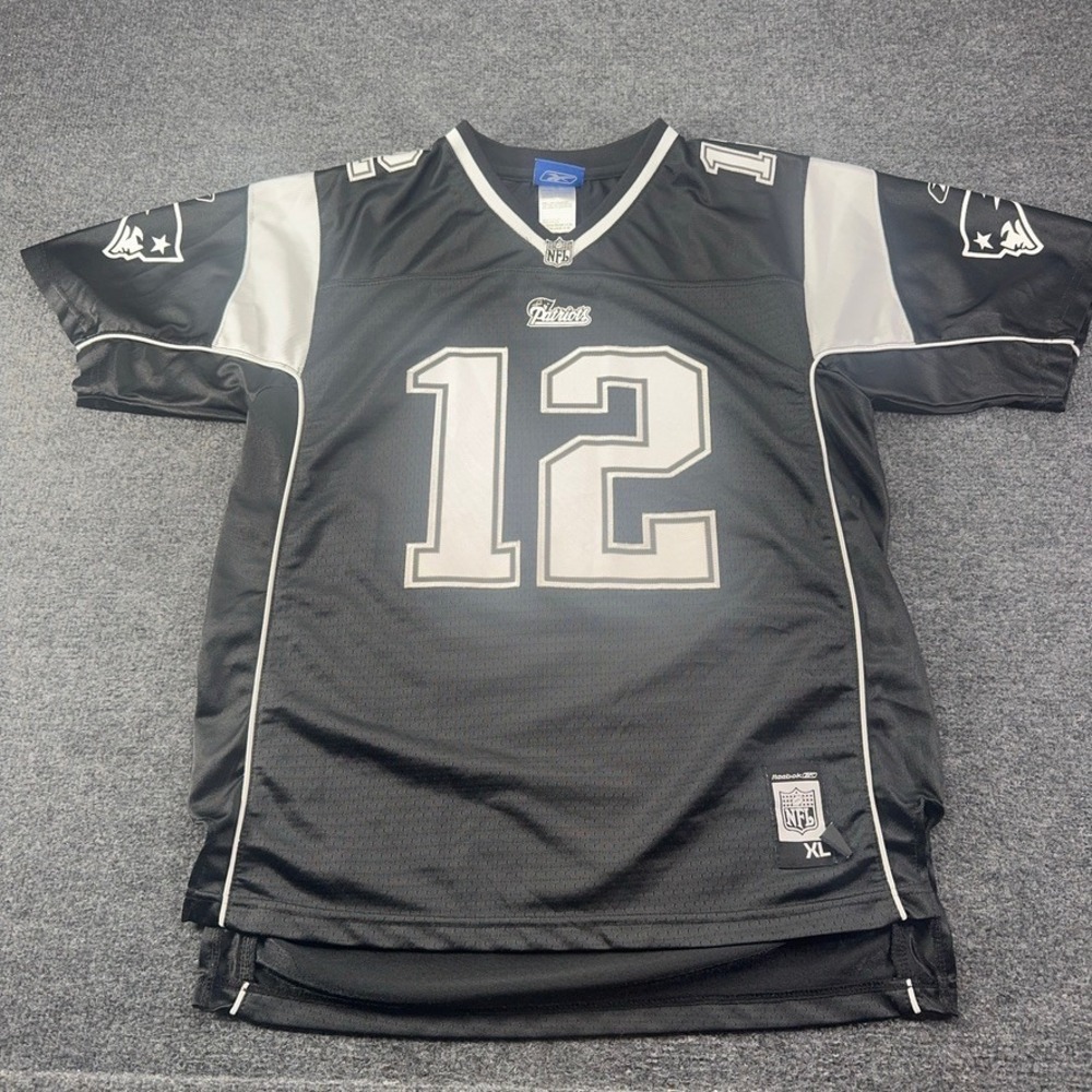 Reebok NFL New England Patriots Tom Brady 12 Jersey Black White Boys XL